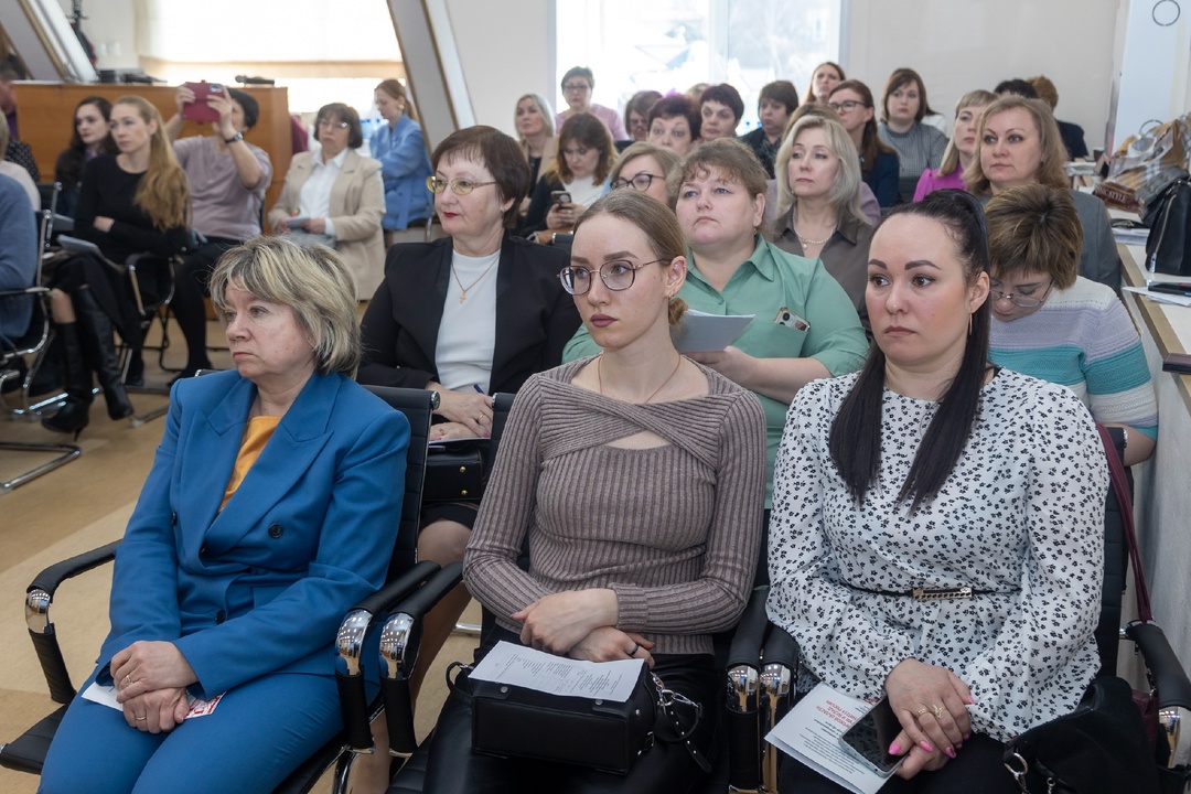 Стартовало ежегодное областное совещание директоров государственных и муниципальных библиотек