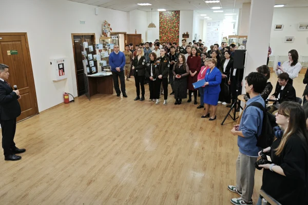 «Вселенная Чингиза Айтматова» открылась в НГАУ