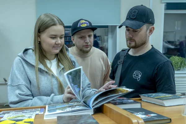 «Библионочь-2026» в НГОНБ: почти 3500 гостей, 58 мероприятий и живая «Книга России»