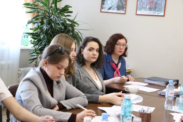 Сотрудничество областной библиотеки с Детским общественным советом при Уполномоченном по правам ребёнка в Новосибирской области