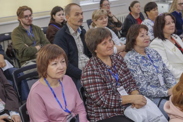 В Новосибирске стартовал Межрегиональный семинар-практикум по реставрации документов с биоповреждениями