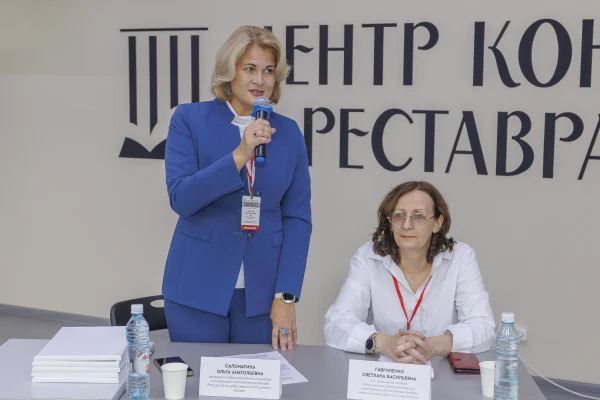 В Новосибирске стартовал Межрегиональный семинар-практикум по реставрации документов с биоповреждениями