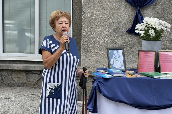 Память журналиста Валерия Тарасова увековечили в Новосибирске