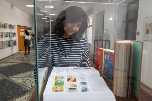 Книжно-иллюстративная выставка «Двенадцать месяцев IBBY»