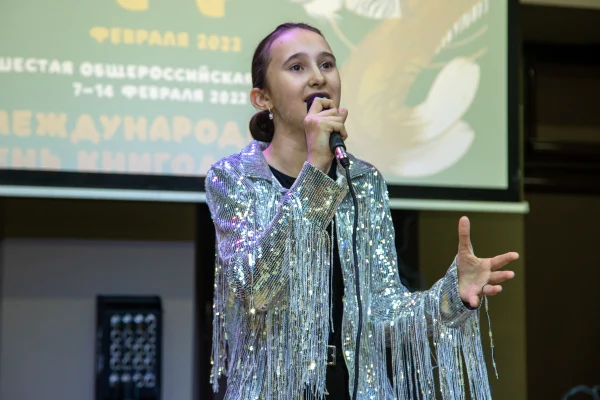 Более 1000 книг собрали постоянные читатели библиотеки, блогеры и активные жители города в рамках акции «Дарите книги с любовью»