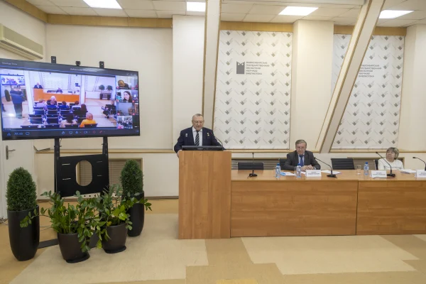 Телемост «Перекличка поколений» объединил новосибирцев в память о героях Великой Отечественной войны