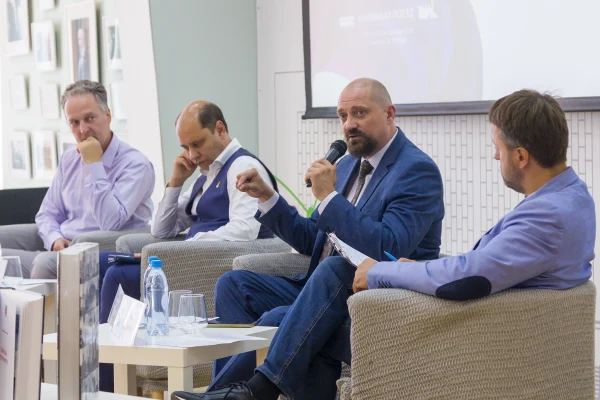«Книжные маяки России» зажглись в Новосибирской области