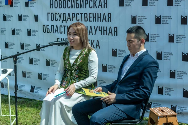 «Всяк сущий в ней язык»