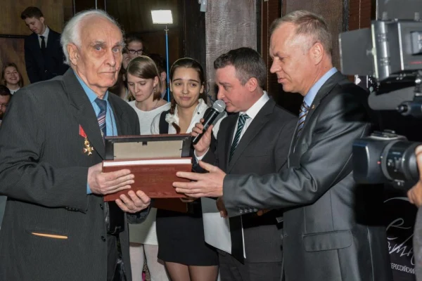 Белое пятно: итоги первого дня