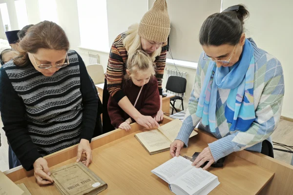 В Новосибирской семинарии презентовали книгу «Просветитель Алтая»