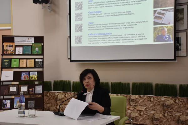 Сотрудники НГОНБ принимают участие в мероприятиях фестиваля книги «Издано на Алтае»