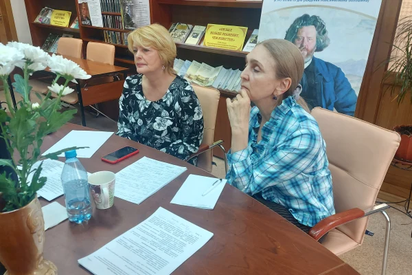 «Мой дом раскрыт навстречу всех дорог»