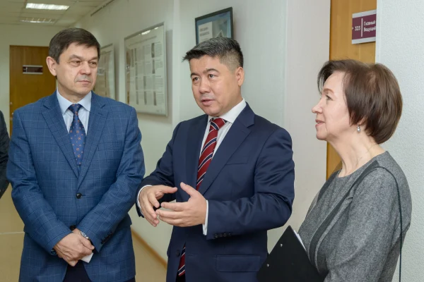 Международная конференция «Айтматовские чтения» прошла в библиотеке