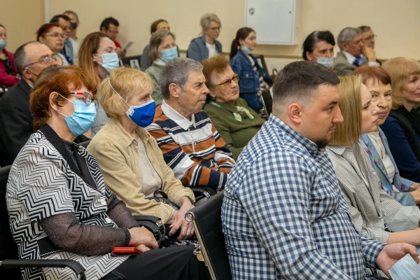 Прошел юбилейный вечер, посвященный 80-летию писателя-фантаста  Г. М. Прашкевича