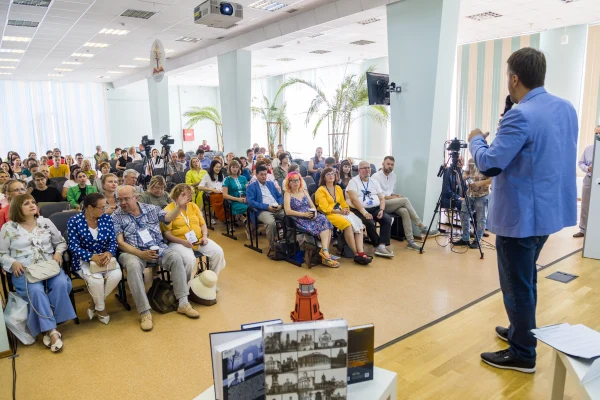 «Книжные маяки России» зажглись в Новосибирской области