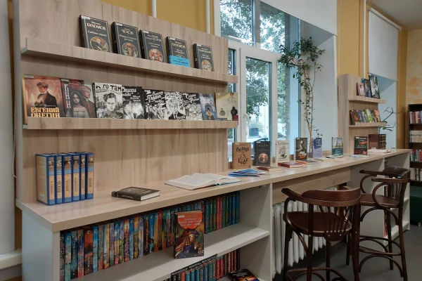 Библиотека-книга открылась в Новосибирске в День знаний